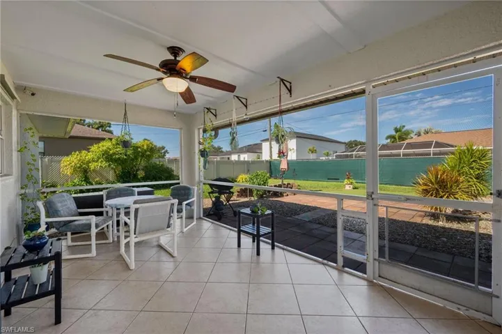 Screened in Lanai