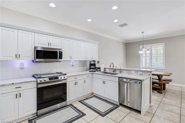 9634  Blue Stone  CIR, Fort Myers, FL 33913