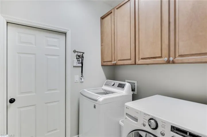 9634  Blue Stone  CIR, Fort Myers, FL 33913