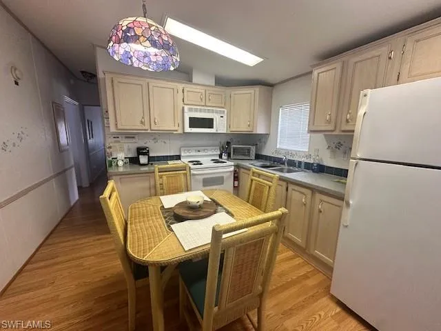 1453 Diamond Lake Cir, Naples, Florida 34114