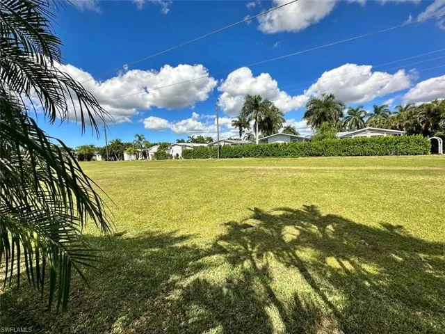 1453 Diamond Lake Cir, Naples, Florida 34114
