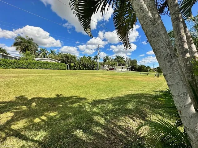 1453 Diamond Lake Cir, Naples, Florida 34114