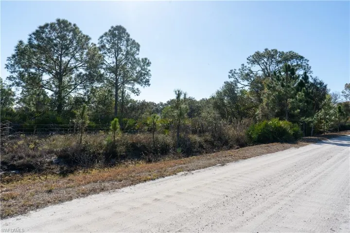 5.07+/- acres on S Swinging Trail, Muse, FL 33935
