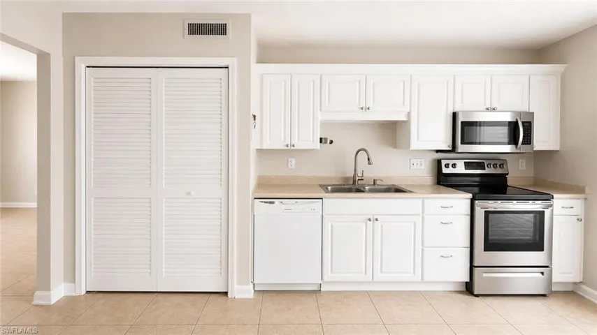 5410 16th Pl Sw B-1, Naples, Florida 34116