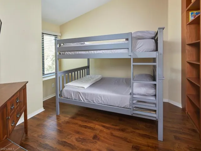 Third guest bedroom.