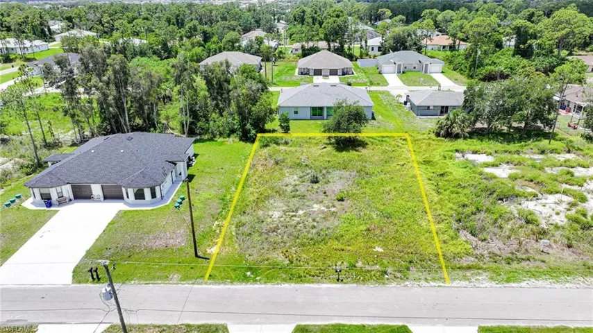 4713/4715 27th St Sw, Lehigh Acres, Florida 33973