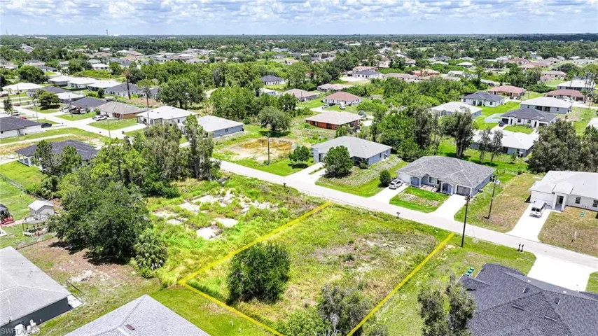4713/4715 27th St Sw, Lehigh Acres, Florida 33973
