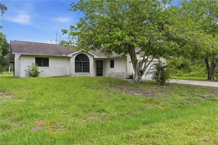 906 Wells Ave, Lehigh Acres, Florida 33972
