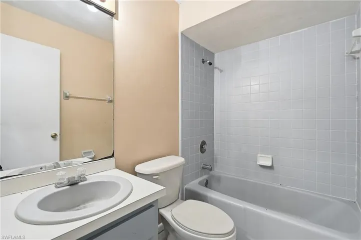 906 Wells Ave, Lehigh Acres, Florida 33972