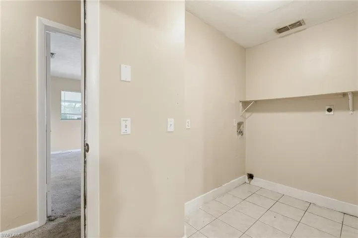 906 Wells Ave, Lehigh Acres, Florida 33972