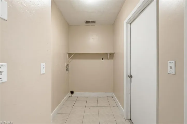 906 Wells Ave, Lehigh Acres, Florida 33972