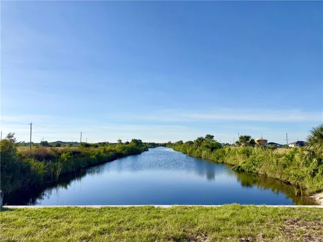 3936 40th Ter, Cape Coral, Florida 33993