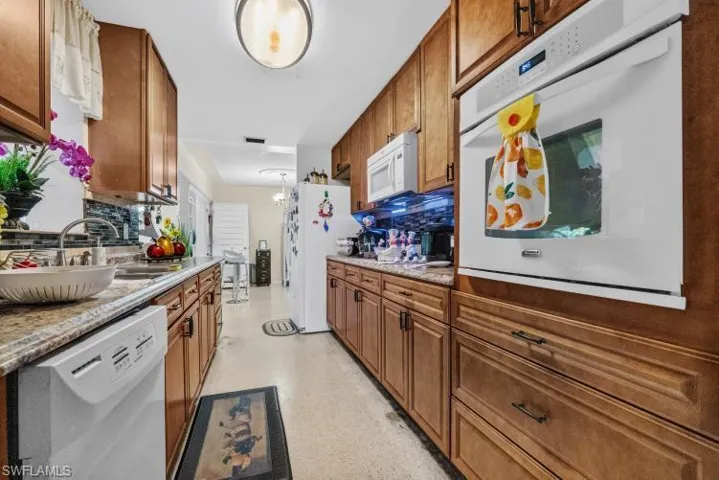 312 W Circle Dr, Clewiston, Florida 33440