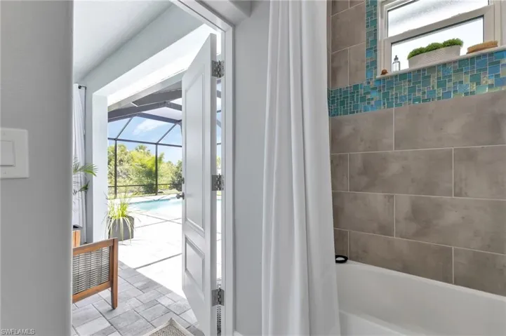 Bathroom featuring shower / bath combo