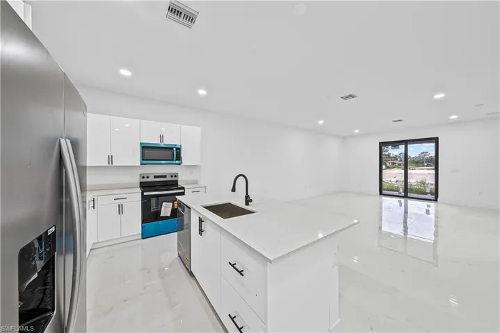 696-698 Creuset Ave S, Lehigh Acres, Florida 33974