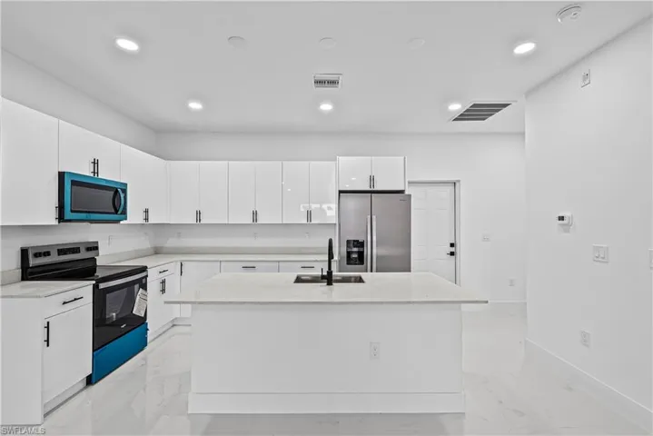 696-698 Creuset Ave S, Lehigh Acres, Florida 33974