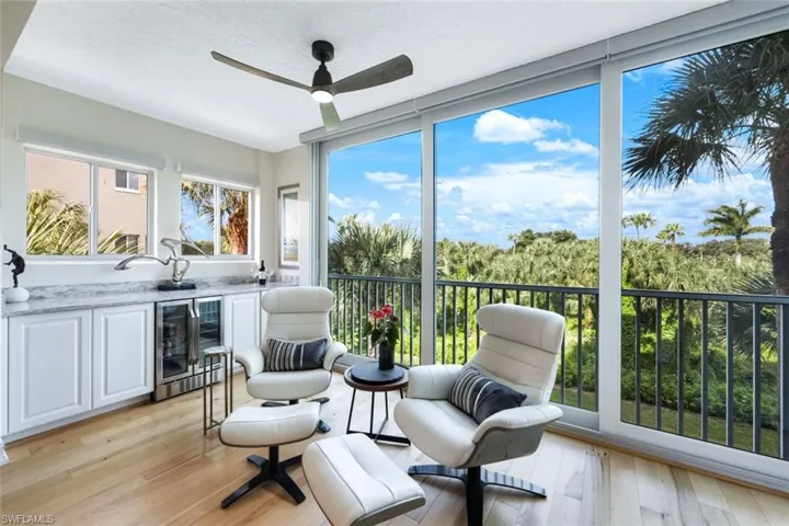 7687  Pebble Creek  CIR, Naples, FL 34108