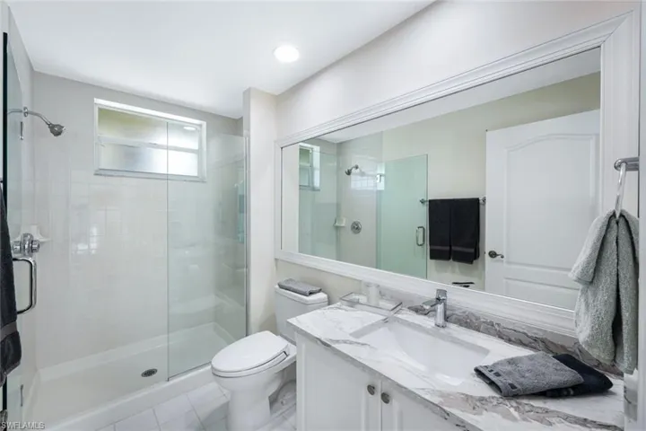 3RD EN SUITE BATH WITH WALK IN SHOWER.