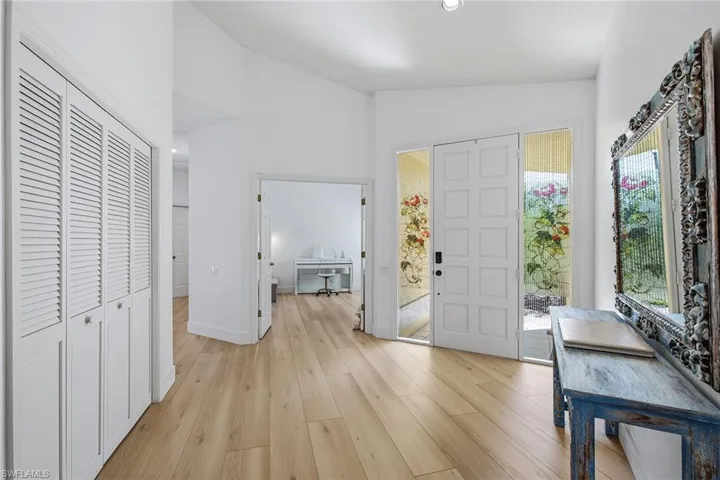 5900 Fountain Dr, Naples, Florida 34119