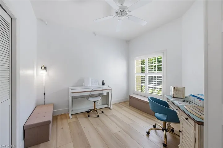 5900 Fountain Dr, Naples, Florida 34119