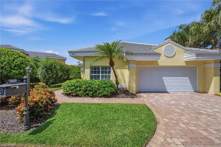 5900 Fountain Dr, Naples, Florida 34119