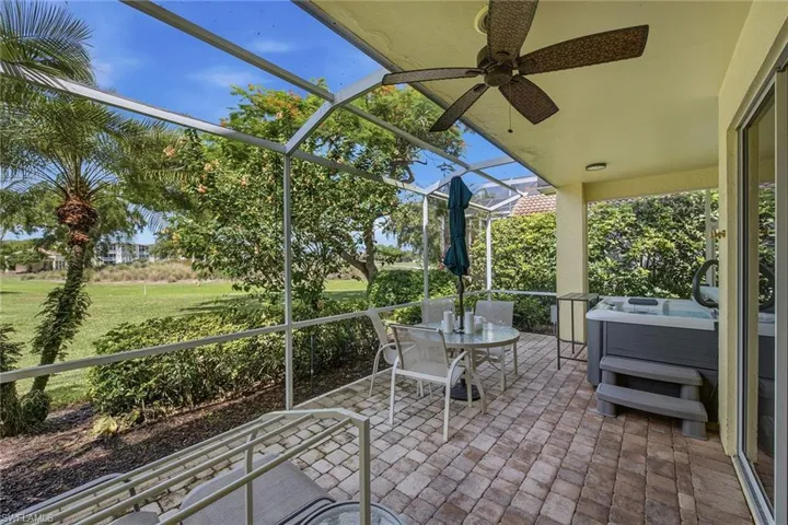 5900 Fountain Dr, Naples, Florida 34119