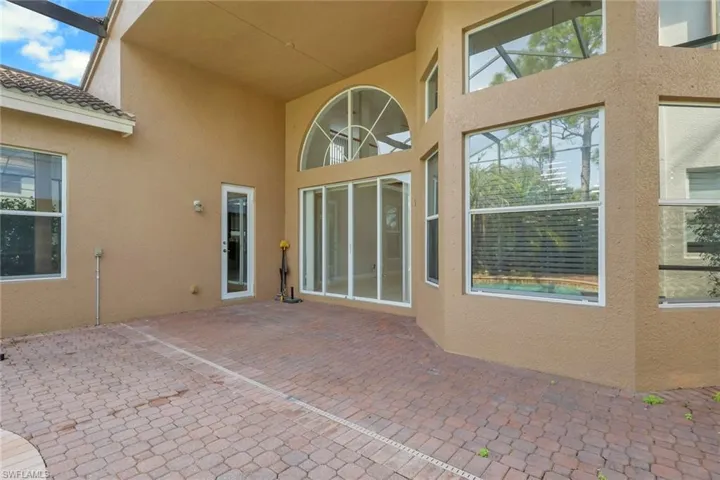 2137 Isla De Palma Cir, Naples, Florida 34119