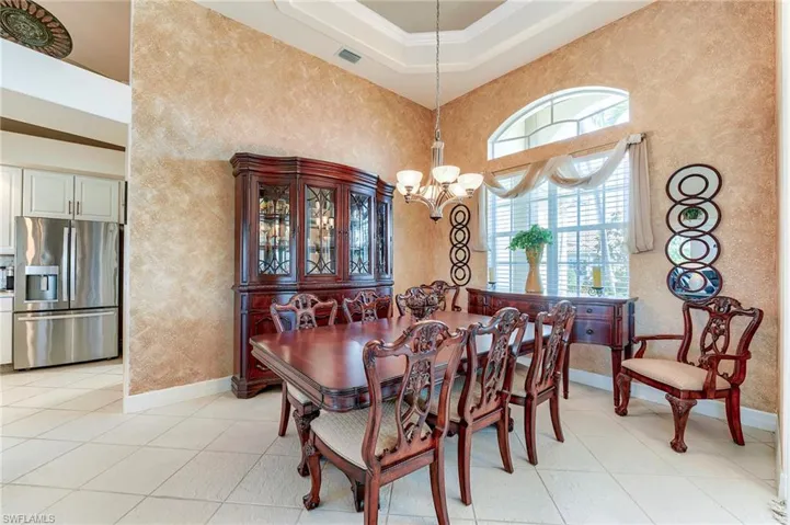 Dining room adjacent to kitchen