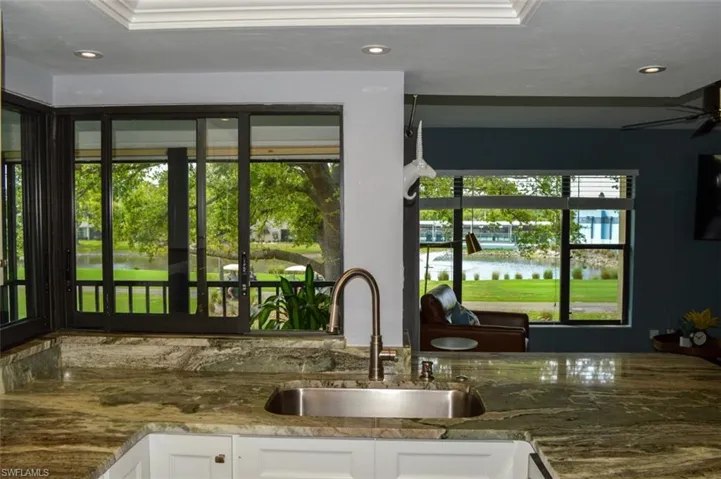 5690  Trailwinds  DR, Fort Myers, FL 33907