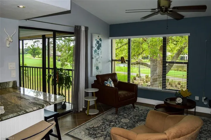 5690  Trailwinds  DR, Fort Myers, FL 33907