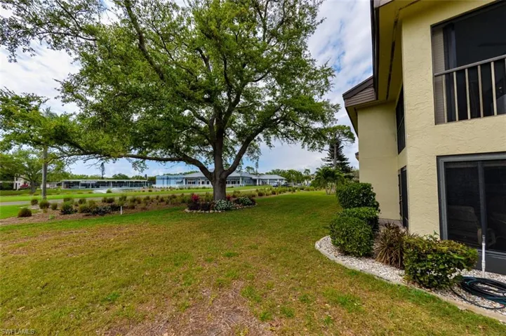 5690  Trailwinds  DR, Fort Myers, FL 33907