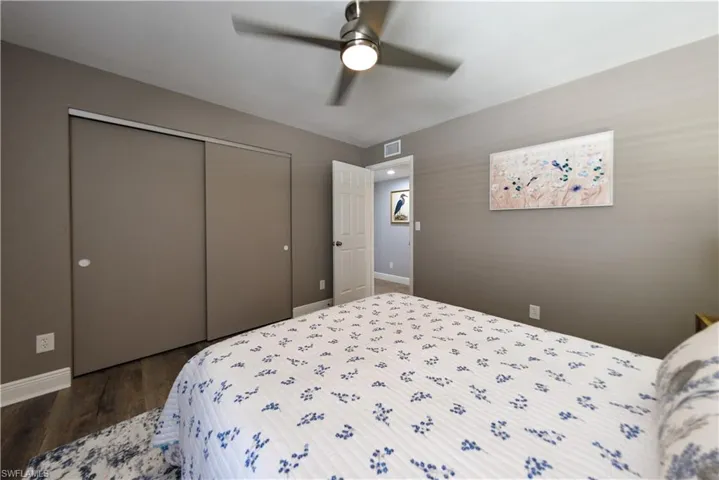 5690  Trailwinds  DR, Fort Myers, FL 33907