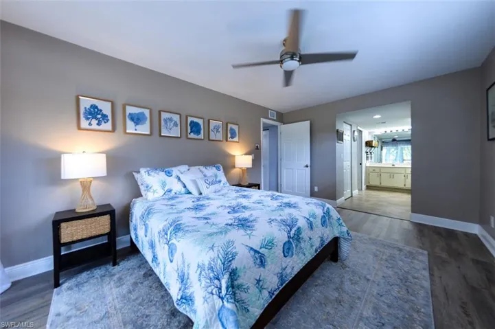 5690  Trailwinds  DR, Fort Myers, FL 33907