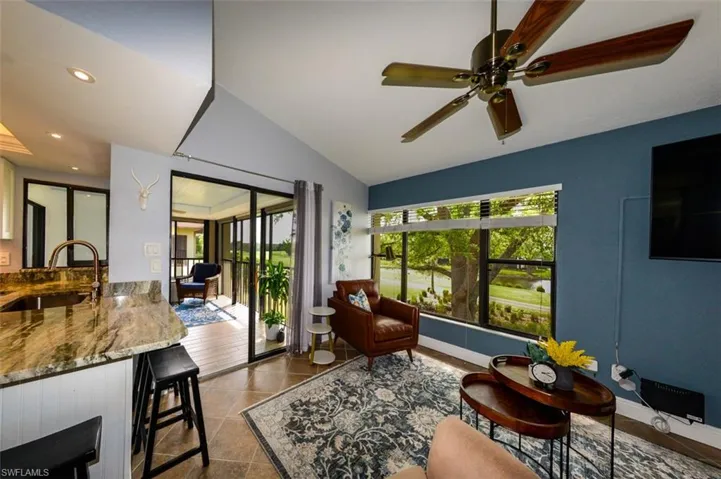 5690  Trailwinds  DR, Fort Myers, FL 33907