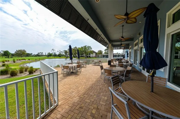 5690  Trailwinds  DR, Fort Myers, FL 33907