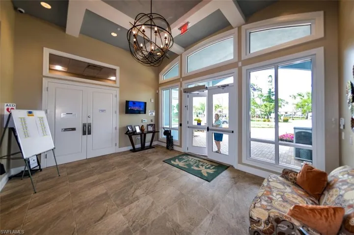 5690  Trailwinds  DR, Fort Myers, FL 33907