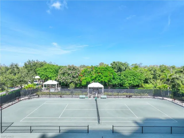 St Raphael private tennis courts