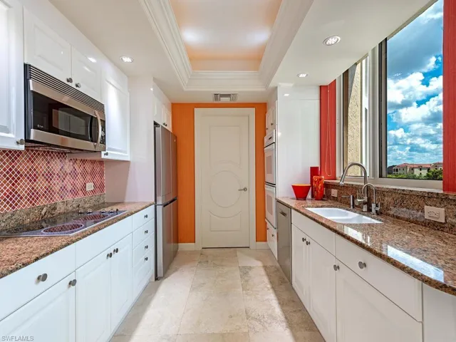 7117 Pelican Bay Blvd 507, Naples, Florida 34108