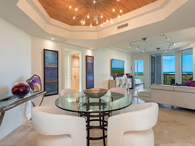 7117 Pelican Bay Blvd 507, Naples, Florida 34108