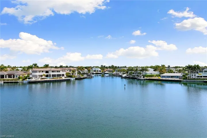 4560 Gulf Shore Blvd N 3-323, Naples, Florida 34103