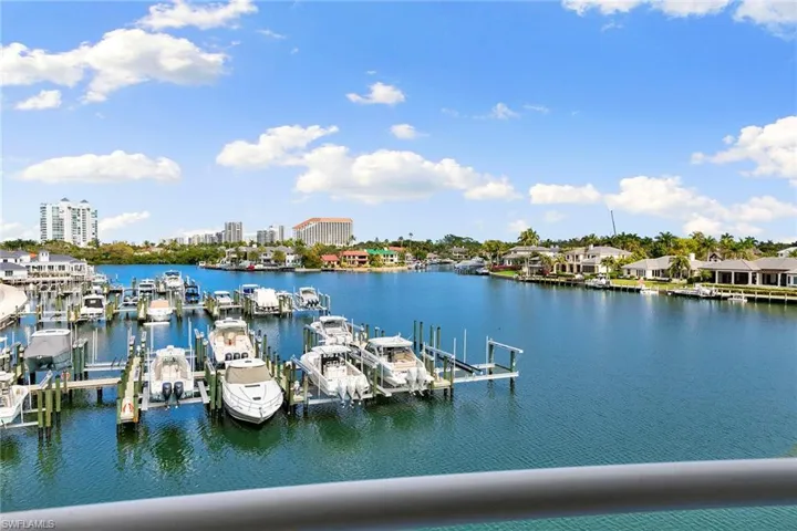 4560 Gulf Shore Blvd N 3-323, Naples, Florida 34103