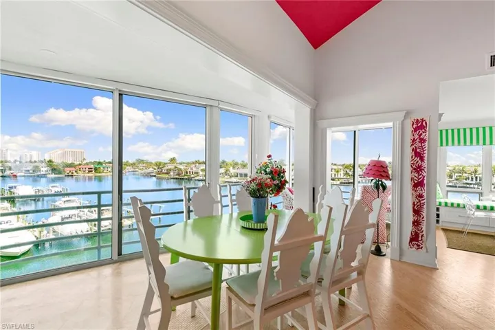 4560 Gulf Shore Blvd N 3-323, Naples, Florida 34103