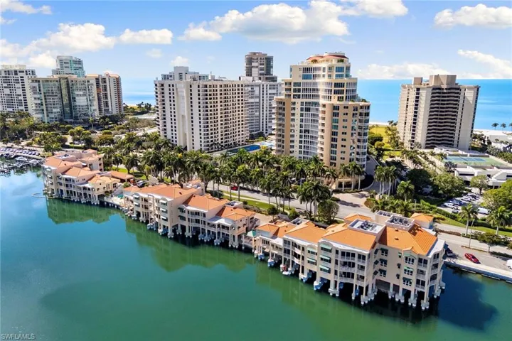 4560 Gulf Shore Blvd N 3-323, Naples, Florida 34103