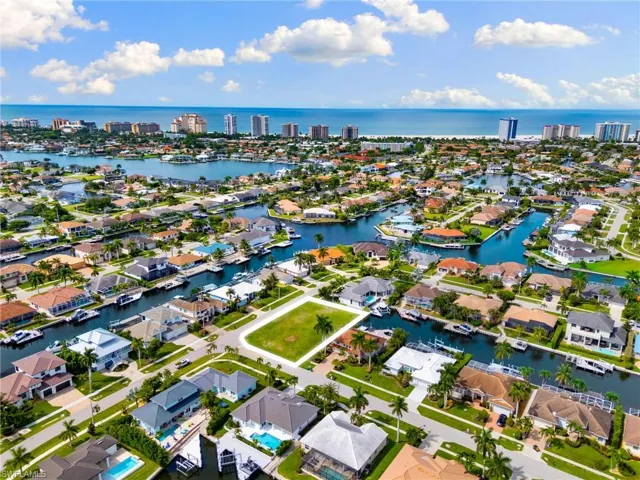 960 Bonita Ct, Marco Island, Florida 34145