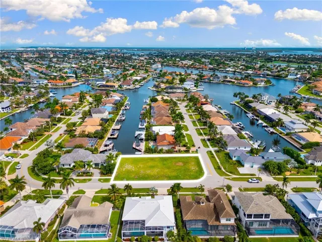 960 Bonita Ct, Marco Island, Florida 34145