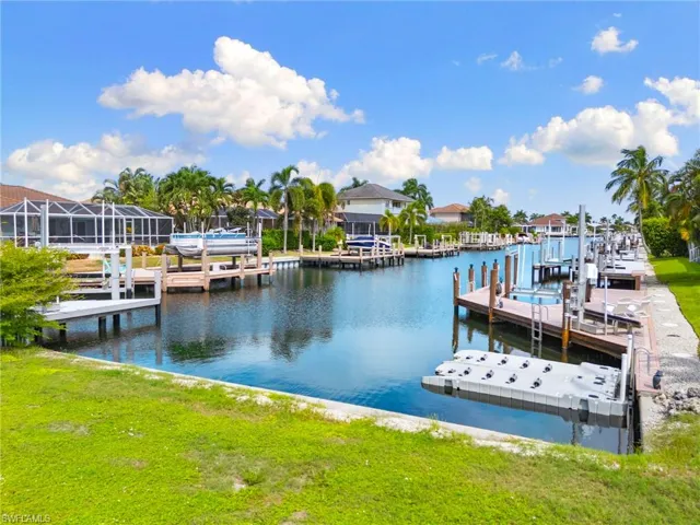960 Bonita Ct, Marco Island, Florida 34145