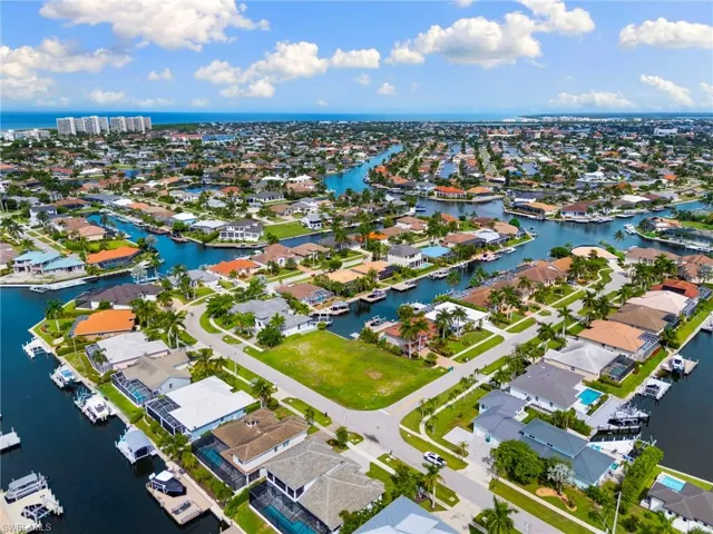 960 Bonita Ct, Marco Island, Florida 34145