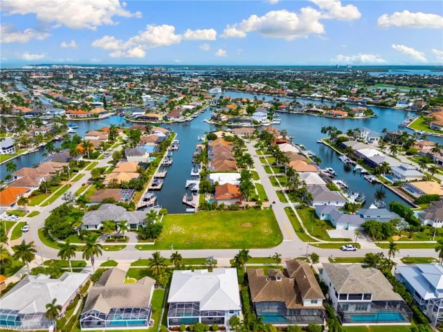 960 Bonita Ct, Marco Island, Florida 34145