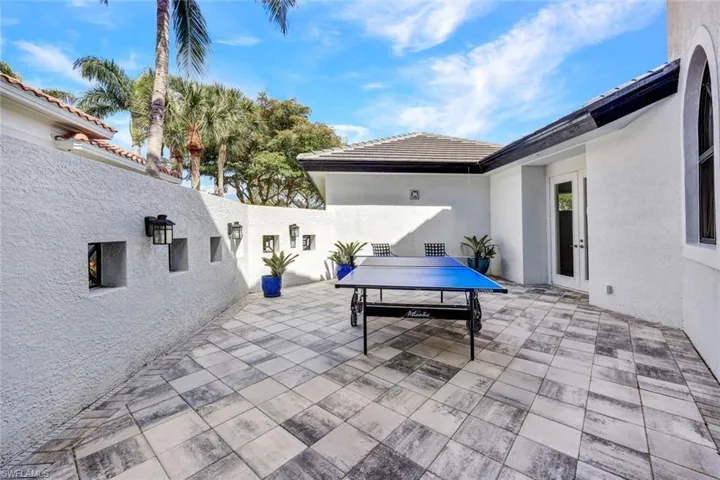 Private game space for a table tennis match!