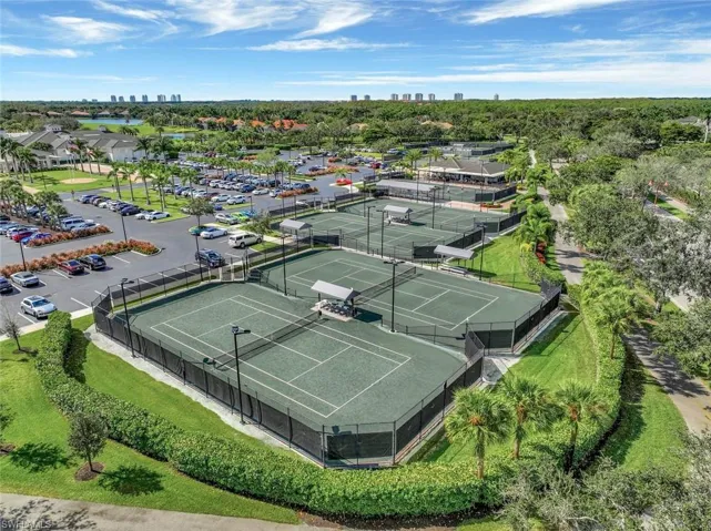 Nine lighted Har-Tru clay set the stage for a tennis experience regarded as one of the best in Southwest Florida.